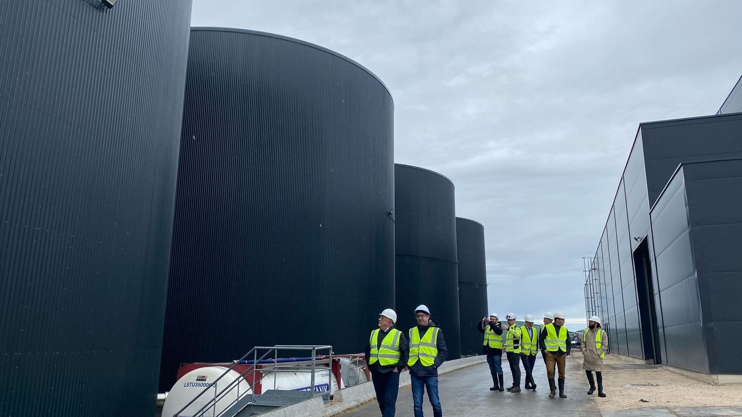 Comment agriculteurs et énergéticiens tentent d’accélérer la production de biogaz