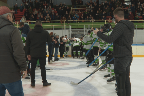 Hockey sur glace : Dimitri Artano ovationné pour sa dernière rencontre en carrière