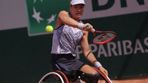Vidéo Roland-Garros 2023 : la Néerlandaise Diede de Groot remporte le tournoi de tennis-fauteuil et conforte sa suprématie
