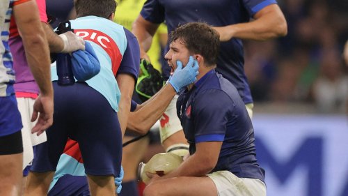 Coupe du monde de rugby : Antoine Dupont s'est fait opérer vendredi soir et sera de retour dans le groupe France dans "quelques jours"