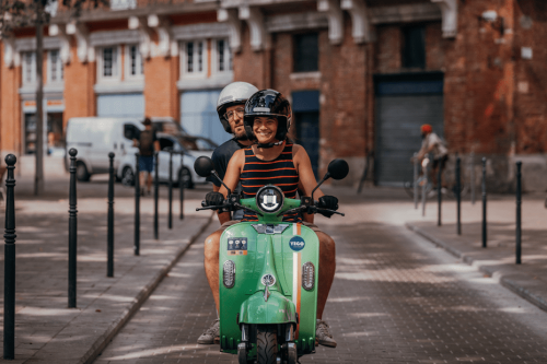 Toulouse : on vous dit tout sur les nouveaux scooters électriques en location à Toulouse