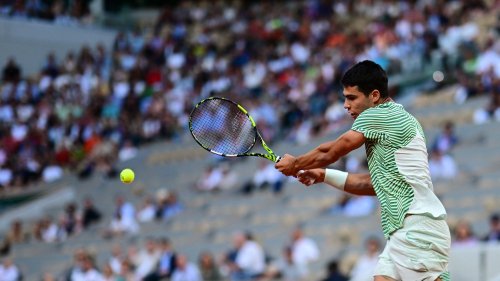 Roland-Garros 2023 : Carlos Alcaraz corrige Stefanos Tsitsipas et retrouvera Novak Djokovic en demi-finales