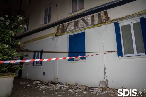 La façade de leur immeuble menace de s'effondrer, 16 habitants évacués près de Rouen