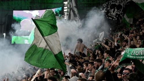 Ligue 1 : carton rouge annulé, arrêt du match, sanctions… Quatre questions à la suite du derby houleux entre Saint-Etienne et Lyon