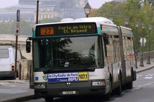 Grève à la RATP: une centaine de chauffeurs de bus manifestent contre l'ouverture à la concurrence