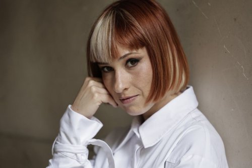 "D'abord, il a y a eu Gisèle", la chanteuse Suzane dédie un titre aux victimes de violences sexuelles et sexistes