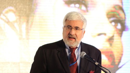                    Guerre en Ukraine : "En Russie, la situation économique commence vraiment à sentir le roussi", estime un ancien ambassadeur de France à Moscou