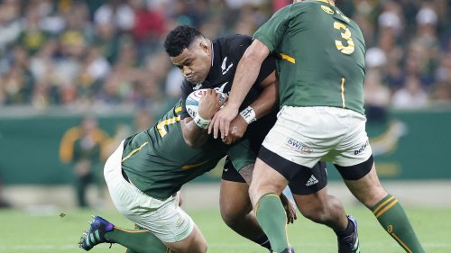 Nouvelle défaite des All Blacks, le PSG très en forme, les Français brillent en cyclisme… Ce qu'il faut retenir du week-end de sport