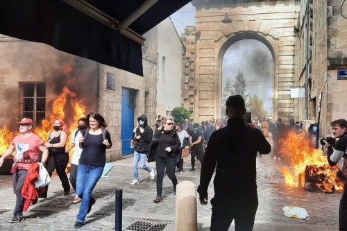 Réforme des retraites : Nouvelles tensions dans une manifestation sauvage à Bordeaux