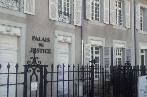 Allier : un an de prison ferme requis contre un faux avocat