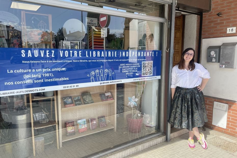 "Notre chiffre d’affaires a baissé de 30%" : face au géant de la grande distribution, elle sauve sa petite librairie indépendante en appelant à l'aide