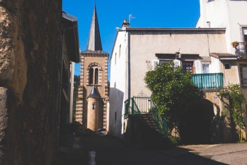 Puy-de-Dôme : "La cloche sonne à peu près 564 fois par jour" et provoque l'exaspération d'un habitant