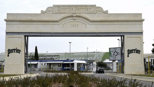                    Nouvelles contaminations dans l’usine Perrier, les autorités sanitaires préconisent le retrait du label "eau minérale naturelle"