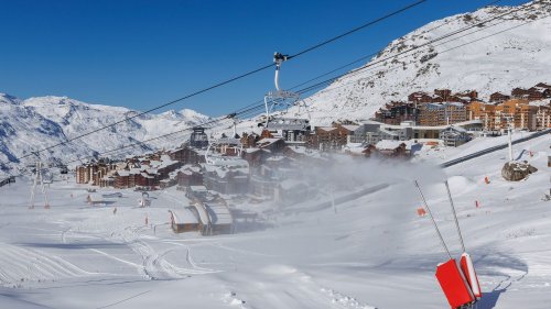 Sports d'hiver : comment les stations de ski s'arment-elles face au défi du changement climatique ?