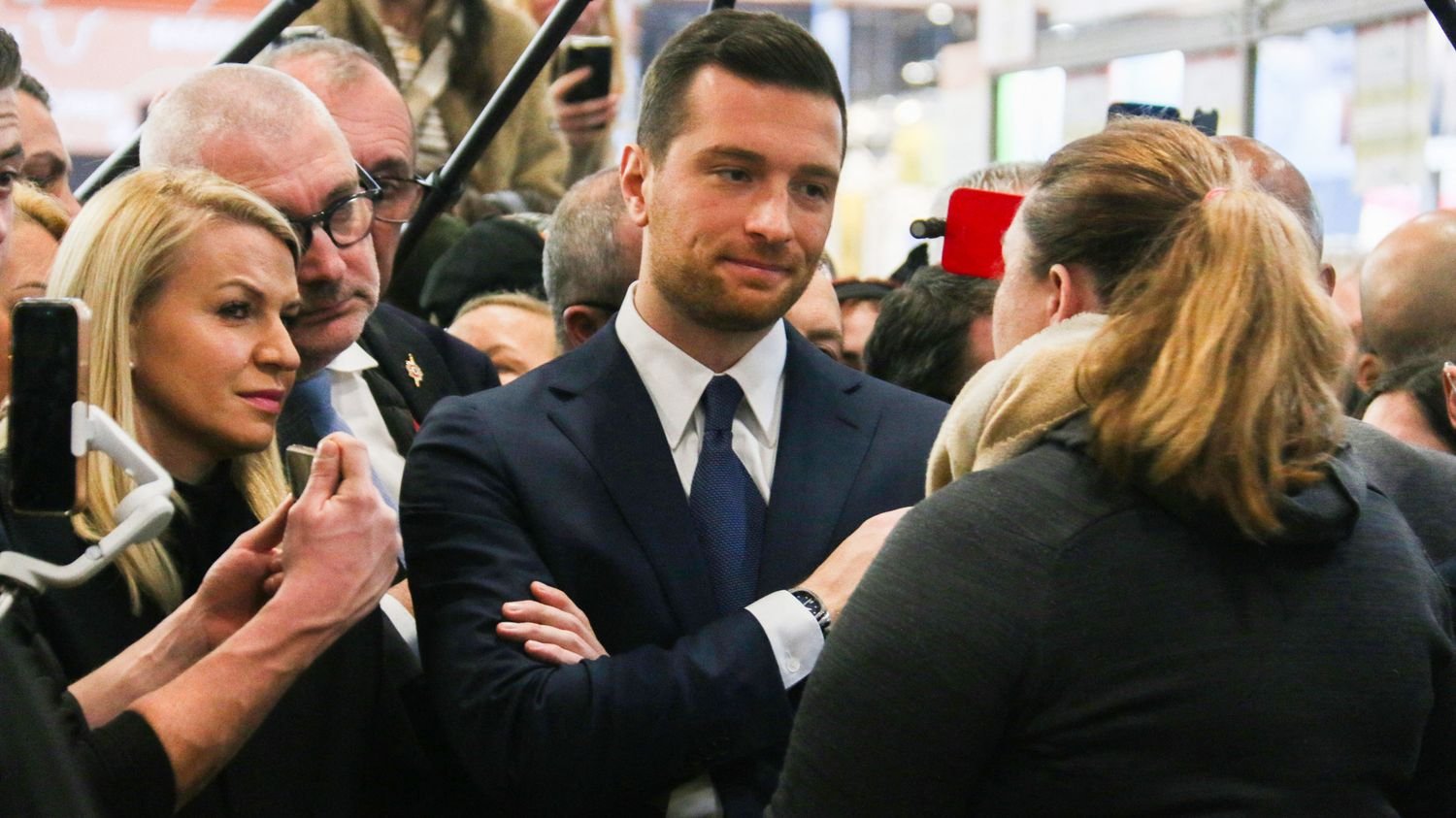 • Direct Salon de l’agriculture 2025 : Jordan Bardella demande la suspension du Pacte vert et l’abandon du projet d’accord avec le Mercosur