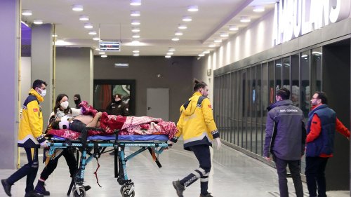 Reportage Séisme en Turquie et en Syrie : à Osmaniye, ville relativement épargnée, les hôpitaux face à l'afflux de blessés