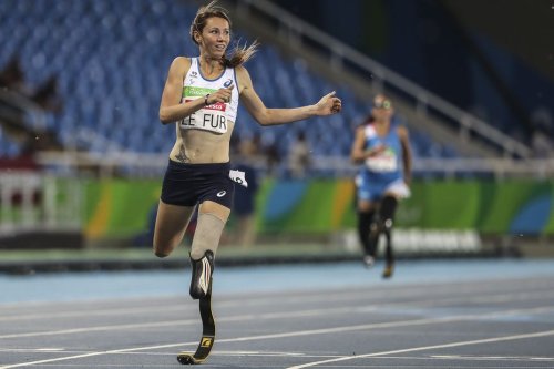La triple championne paralympique Marie-Amélie Le Fur a retrouvé sa prothèse de sport perdue dans... le RER
