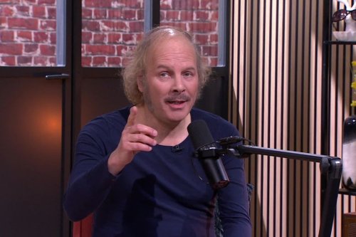 Aux JO de Paris, Philippe Katerine avait fait sensation, peint en bleu : on sait maintenant pourquoi il aime cette couleur