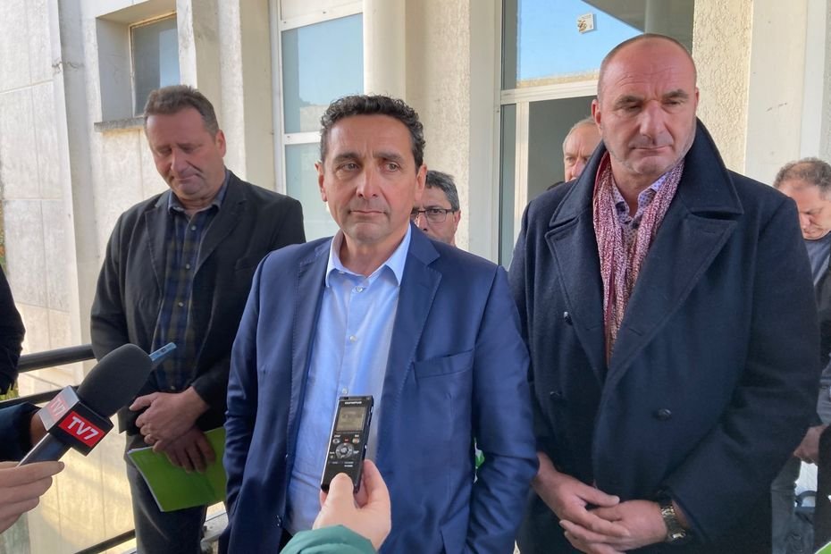 « Ils nous ont mis un coup de kalachnikov » : la FNSEA remporte la chambre d’agriculture régionale, la Coordination rurale promet le « chaos »