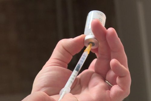 À Amiens, 83 personnes ont été vaccinées avec des doses de Pfizer décongelées trop tardivement