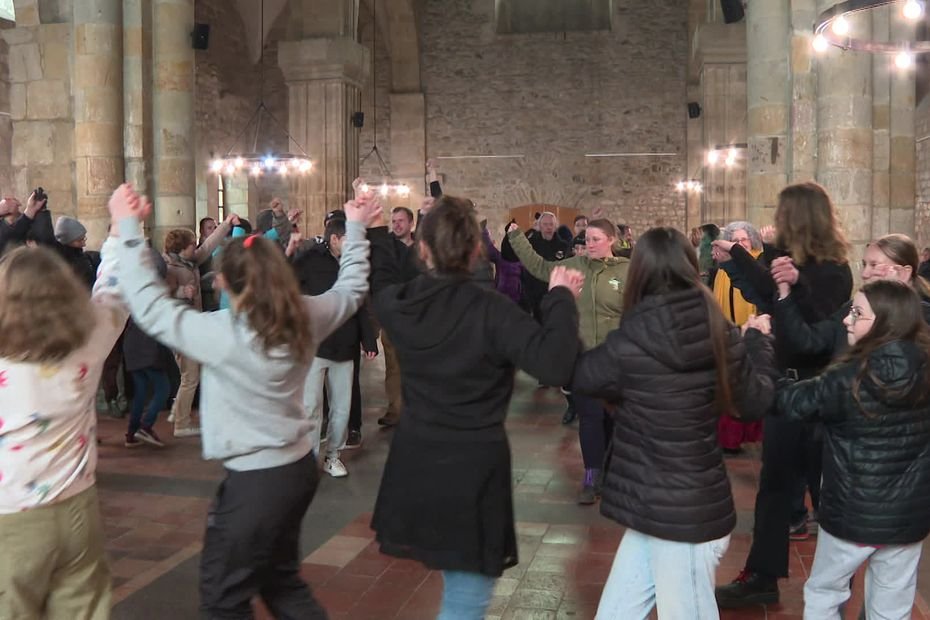 VIDÉO. 350 figurants, 800 costumes et 2000 ans d'histoire : "Le plus grand spectacle immersif d'Auvergne" à l'heure des répétitions