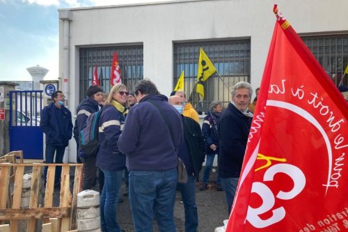 Chambéry : les facteurs entrent en grève illimitée, La Poste assure que les colis seront "tous distribués pour Noël"