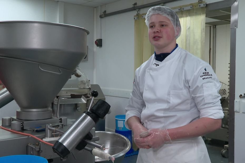 Le meilleur apprenti charcutier de France est revenu chez son patron en Alsace, "on est fiers de travailler avec lui"