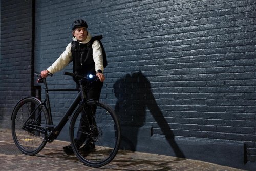 Ce tout nouveau vélo électrique Decathlon est ultra léger, abordable et parfaitement taillé pour la ville