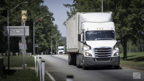 Trucking company with 41 drivers shuts down after dispute with bank