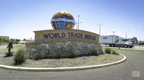 Borderlands: Laredo remains nation’s No. 1 gateway for international trade
