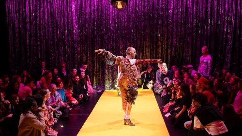 Purim an den Münchner Kammerspielen: Tröten, rasseln, leben lassen