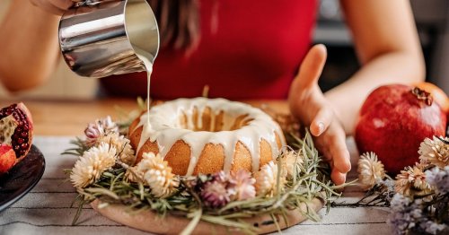 Ganz Pinterest liebt diesen Kuchen: Rezept für Mandel-Gugelhupf mit saurer Sahne