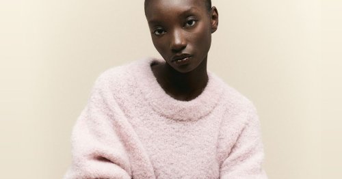 Dieser H&M-Pullover strahlt Gemütlichkeit und Eleganz aus