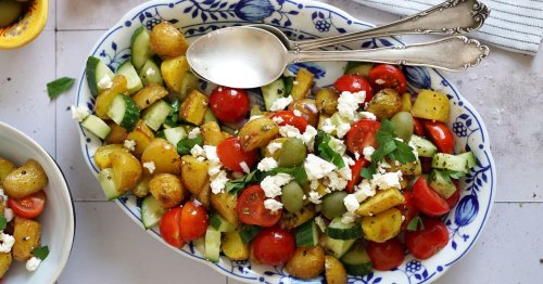Kartoffelsalat mal anders: So lecker ist das Rezept für griechischen Kartoffelsalat
