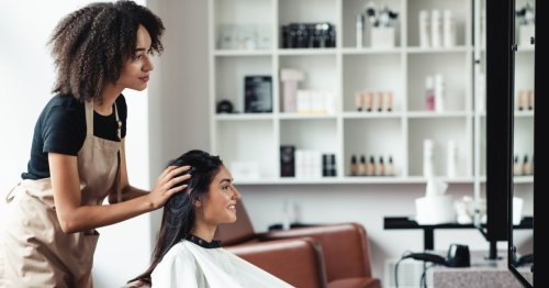 8 Dinge, die Friseure niemals ihrem eigenen Haar antun würden | freundin.de
