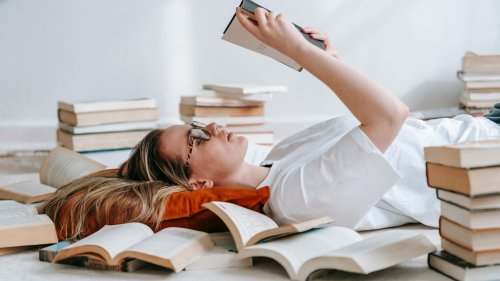 Bücher-Tipp 2025: 4 Romane, die uns in schwierigen Zeiten aufrichten