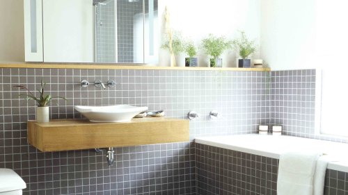 Stauraum im Bad verdoppeln? Das geht für weniger als 50 Euro mit diesem Ikea-Problemlöser!