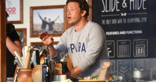 Einfaches One-Pot-Gericht: Jamie Olivers grüne Reispfanne mit Fisch | freundin.de