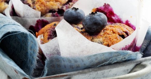 Perfekt zum Abnehmen: Leckerer Haferflocken-Muffin mit Blaubeeren | freundin.de