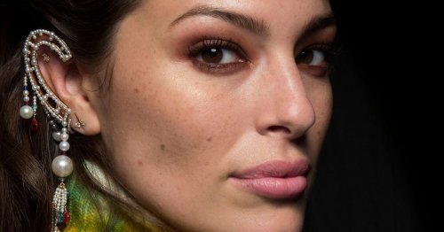 Die eleganteste Zara-Bluse für alle, die Ihre Oberarme umspielen möchten