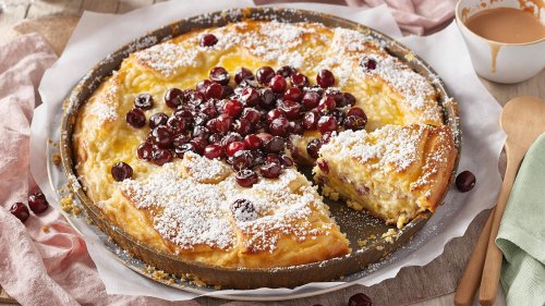 ❤️-Rezept: Belgischer Milchreiskuchen mit warmen Kirschen