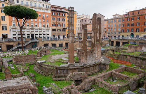 Site of Julius Caesar Assassination in Rome Opens to Tourists