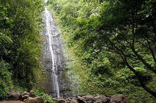 5 Best Waterfall Hikes in Hawaii | Frommer's