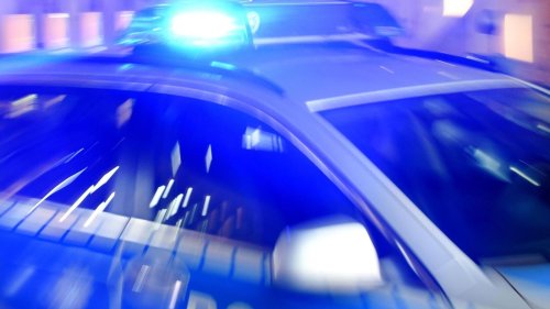 Gruppe verfolgt 20-Jährigen – Angriff mit Messer und Pfefferspray