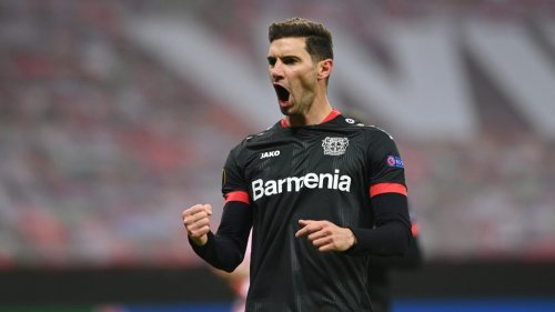 Offiziell: Alario wechselt von Leverkusen nach Frankfurt