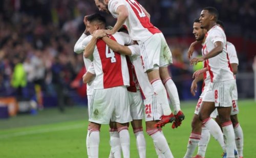 Sieg im Topspiel: Ajax erobert Tabellenführung
