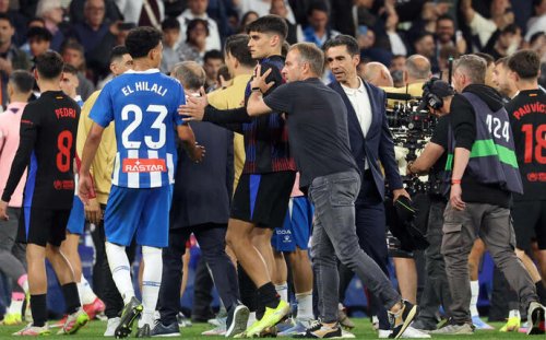 „Ein arbeitsloser deutscher Trainer“… als Meister! Flick im Kreis der Großen