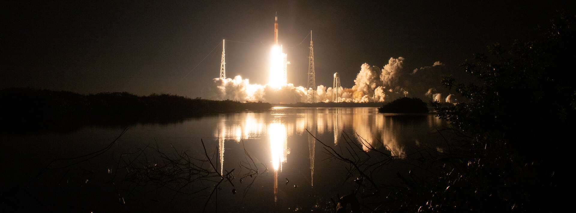 Les plus belles images du décollage d'Artemis I vers la Lune