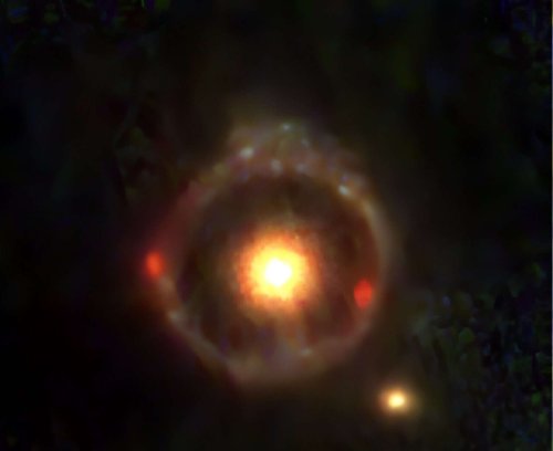 Le James-Webb a découvert un anneau d'Einstein qui questionne la cosmogonie