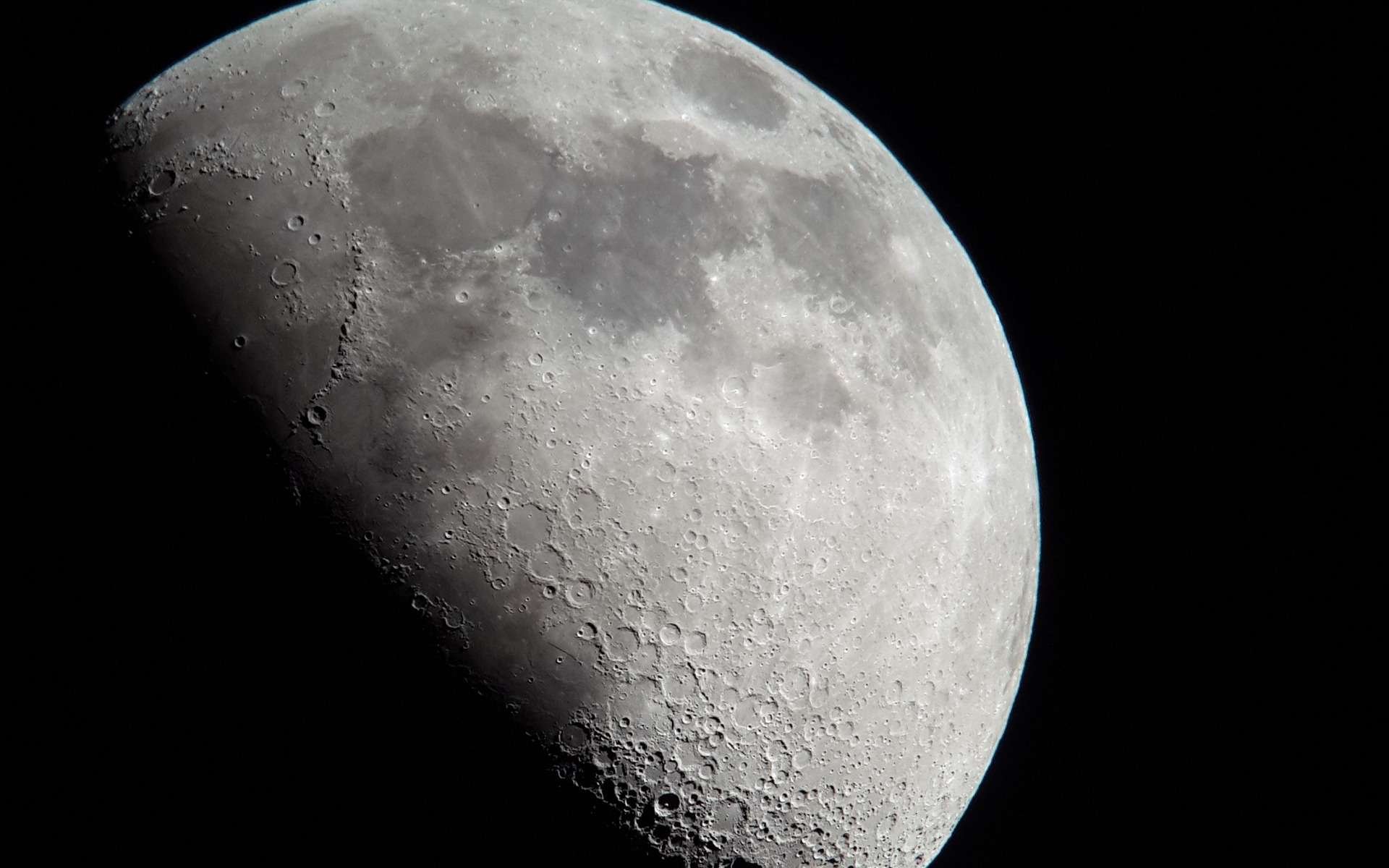 La Lune est plus âgée qu'on ne le pensait